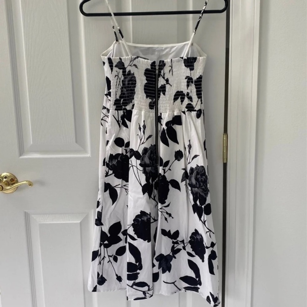 Jessica Simpson Floral Maternity Dress - Picture 3 of 8